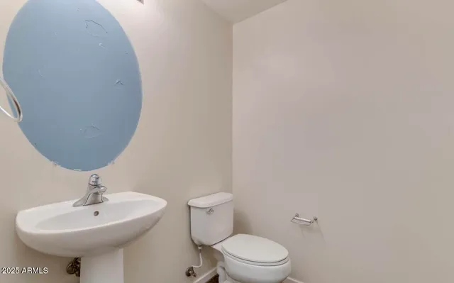 $2,400 | 525 West Lakeside Drive, Unit 134, Tempe, AZ 85281