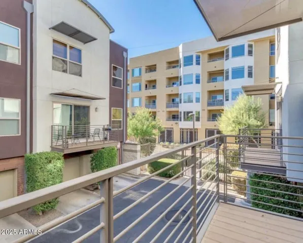 $2,400 | 525 West Lakeside Drive, Unit 134, Tempe, AZ 85281