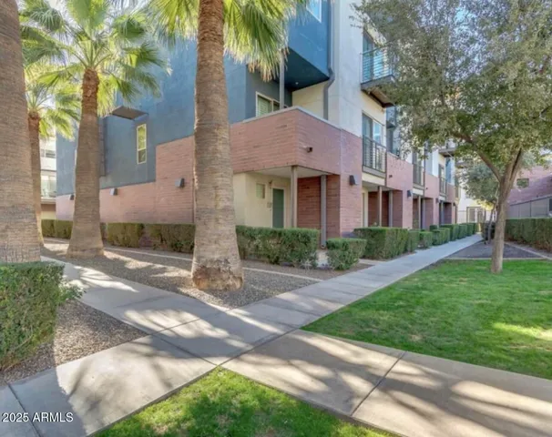 $2,400 | 525 West Lakeside Drive, Unit 134, Tempe, AZ 85281