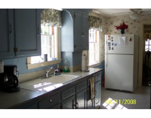 80 Ashworth Road Quincy, MA 02171 - Photo 6 of 11 Gallery Image 6