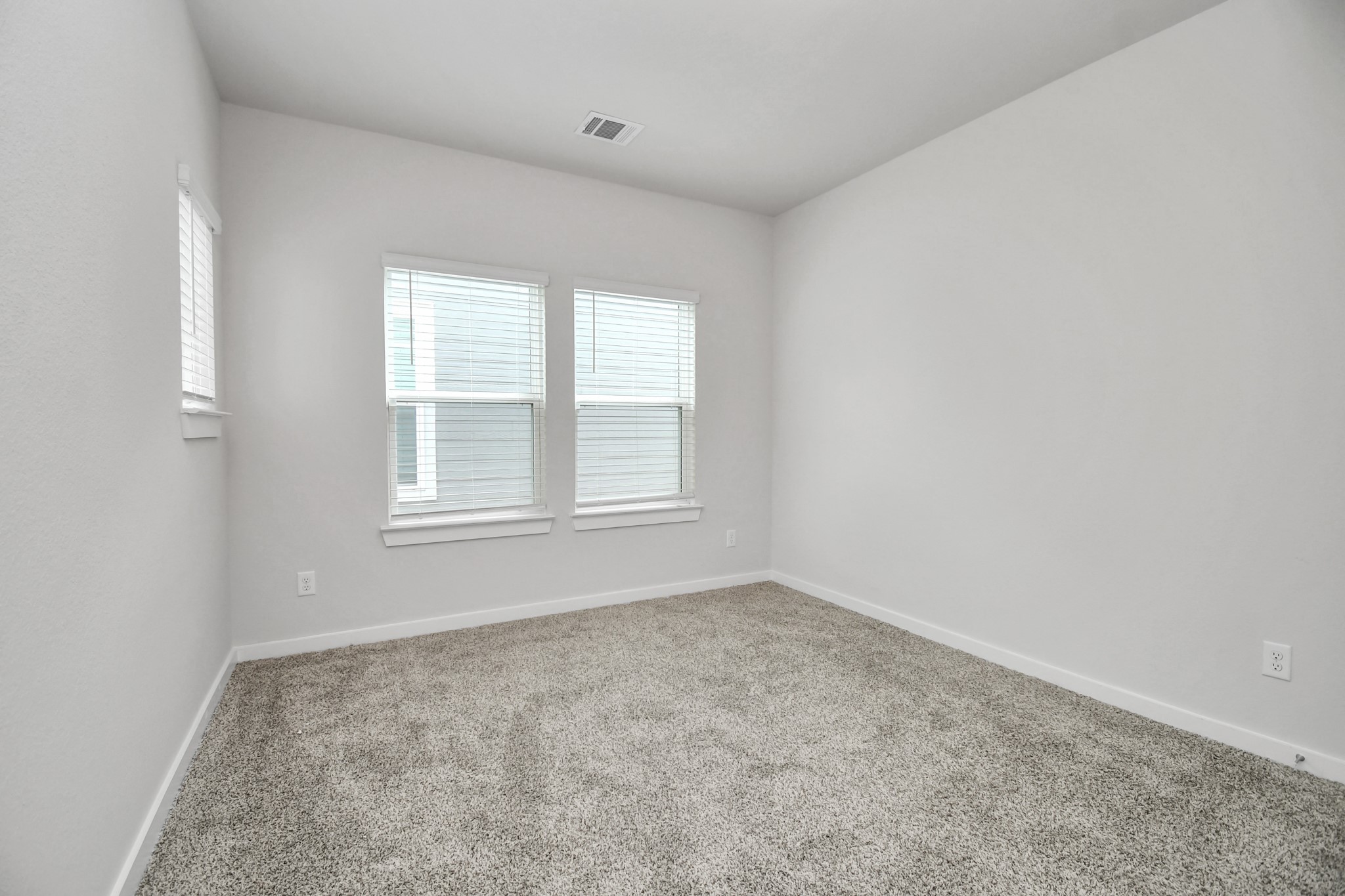 8213 Rising Stream Drive Houston, TX 77063 - Photo 14 of 21 an empty room with a window