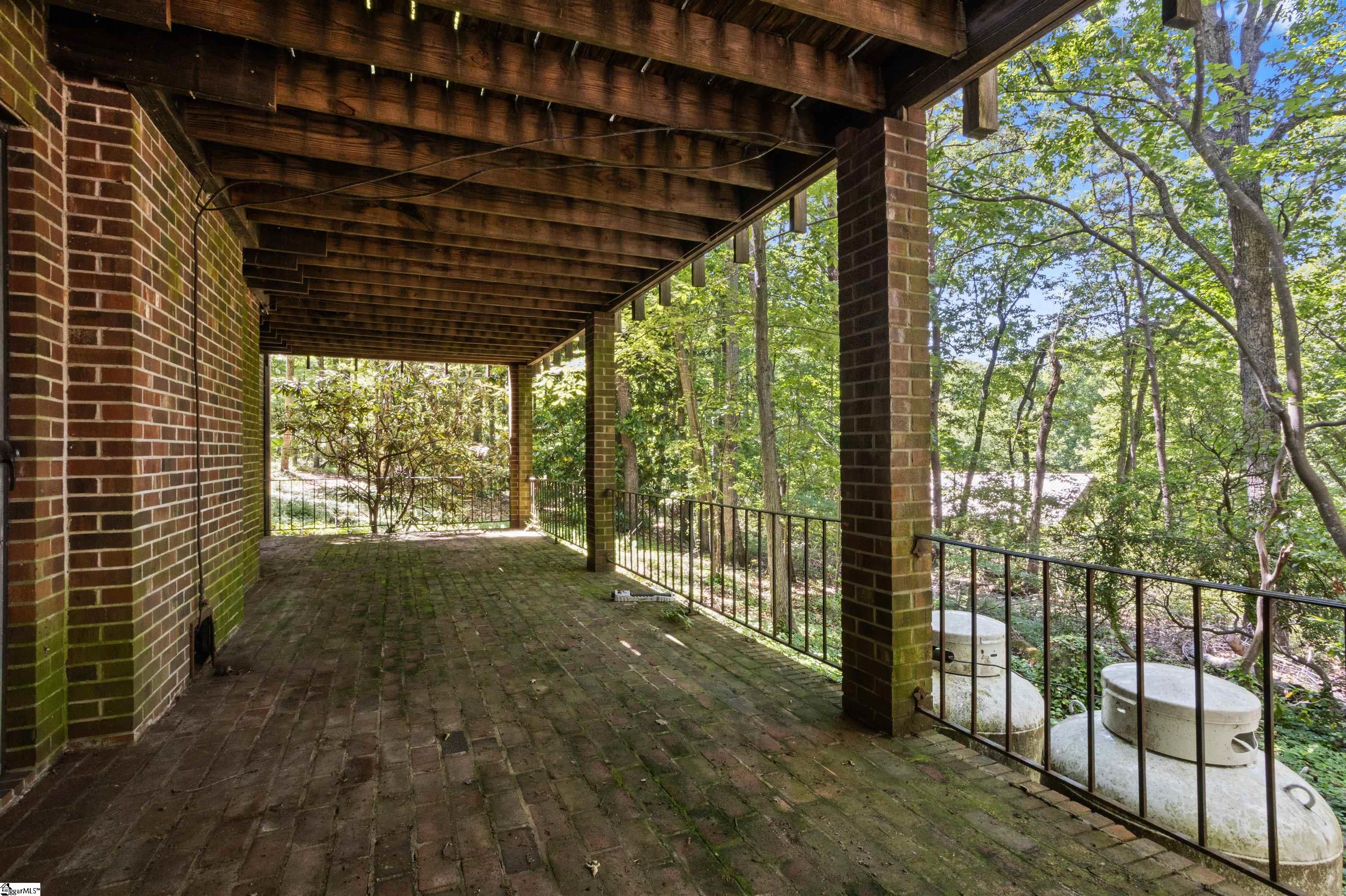 16 Oakleaf Road Greenville, SC 29609 - Photo 28 of 35