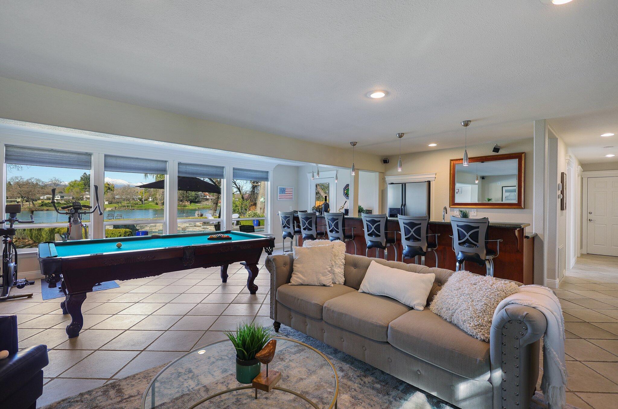 3074 Brent Road Redding, CA 96002 - Photo 11 of 219 Huge Entertaining Rm w Pool/River Views
