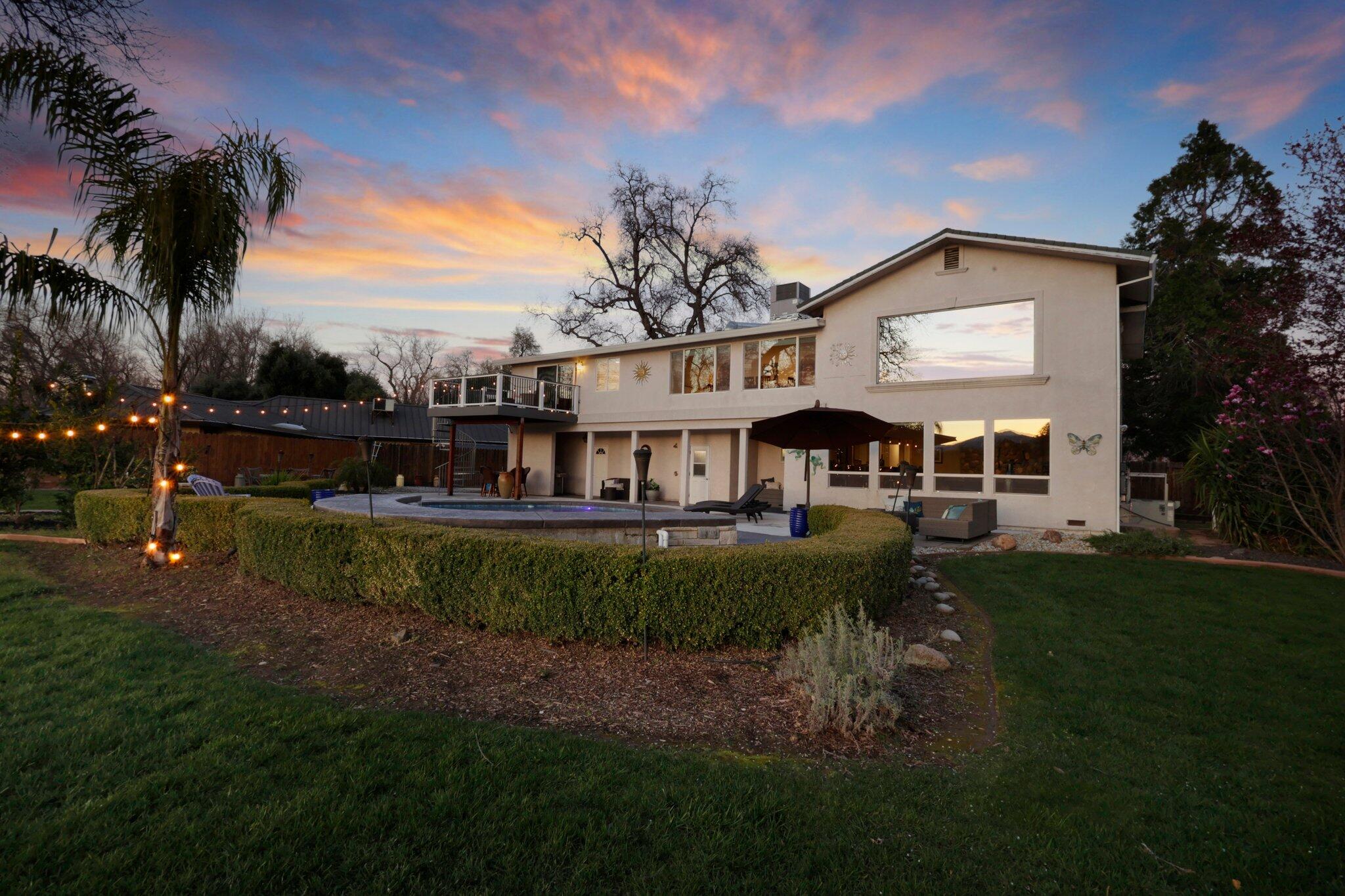 3074 Brent Road Redding, CA 96002 - Photo 148 of 219 Backyard at Twilight