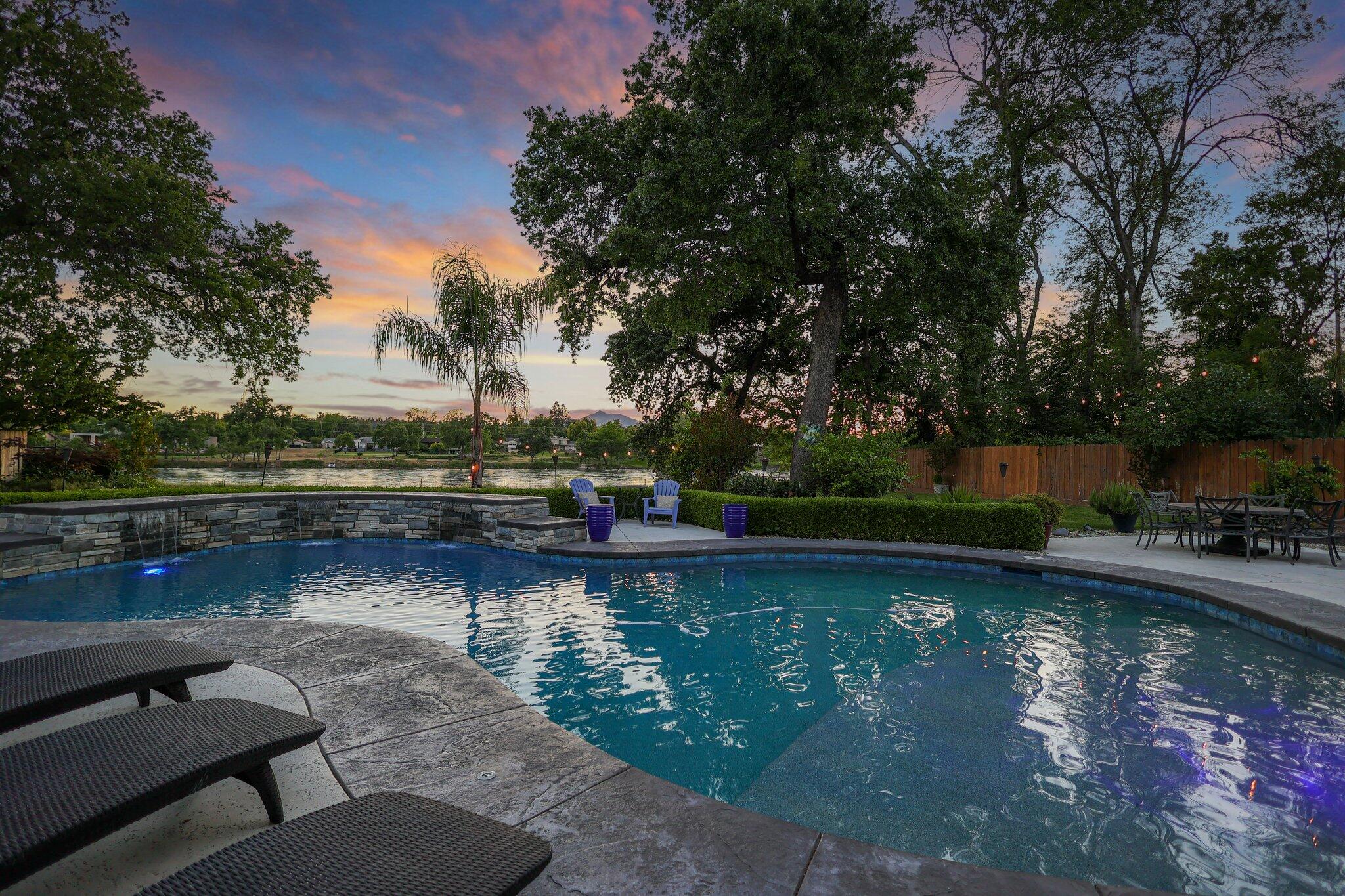 3074 Brent Road Redding, CA 96002 - Photo 156 of 219 Backyard at Twilight