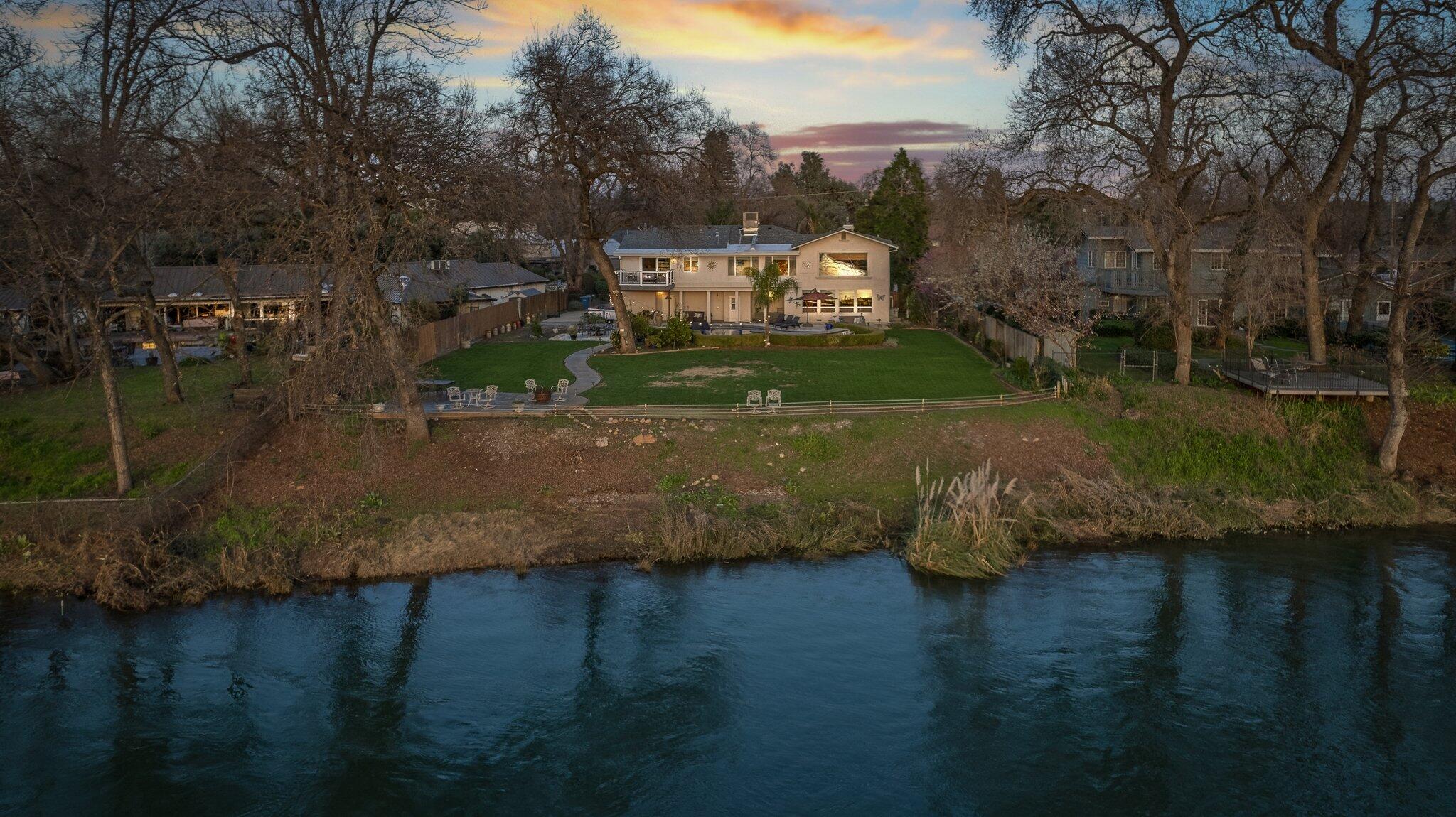 3074 Brent Road Redding, CA 96002 - Photo 3 of 219 River Home at Twilight