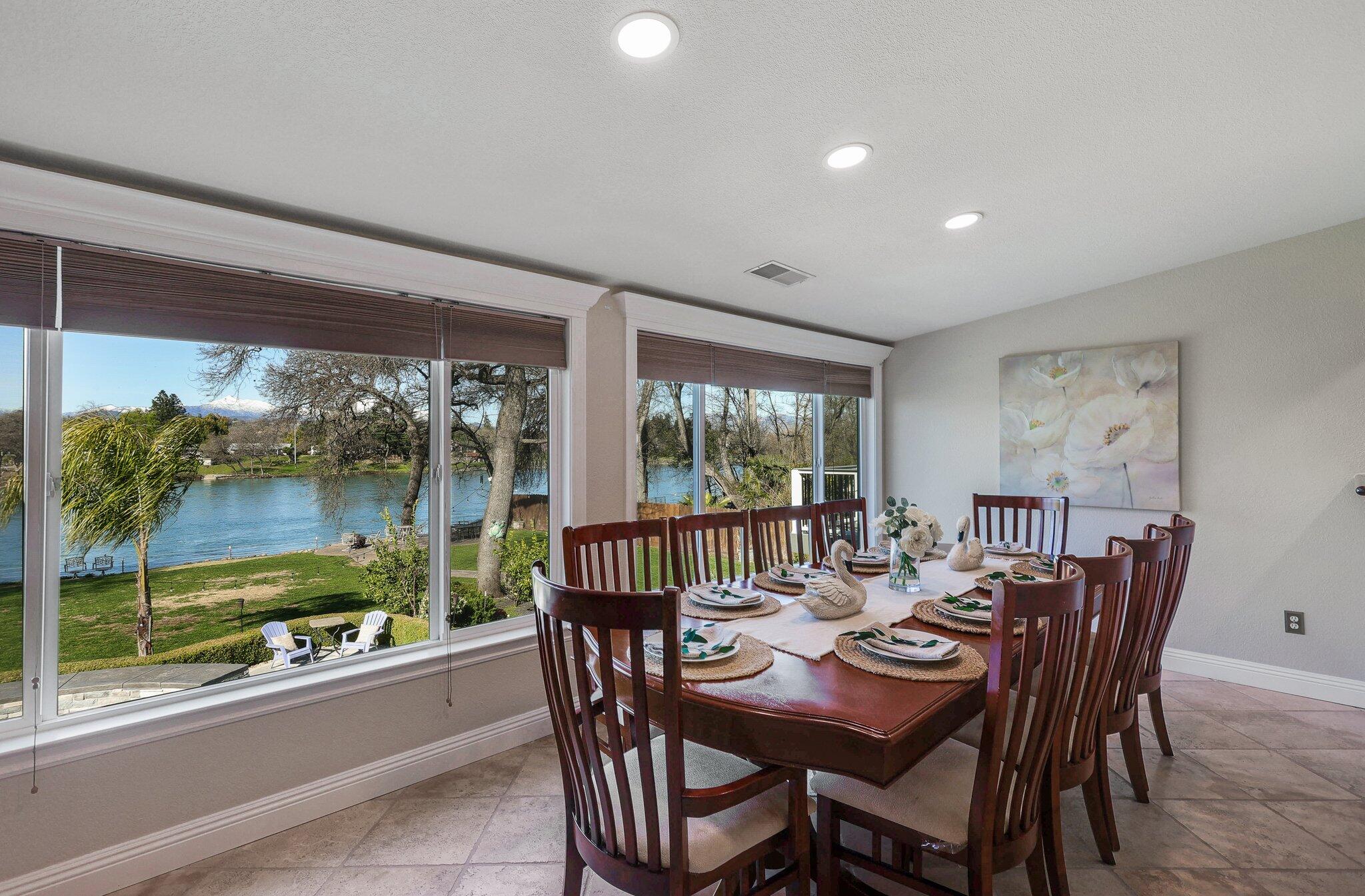 3074 Brent Road Redding, CA 96002 - Photo 10 of 219 Large Dining Room