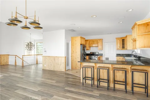 $949,900 | 855 Sonoma Drive, Lake Arrowhead, CA 92352