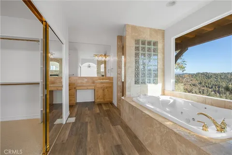 $949,900 | 855 Sonoma Drive, Lake Arrowhead, CA 92352