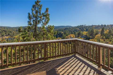 $949,900 | 855 Sonoma Drive, Lake Arrowhead, CA 92352