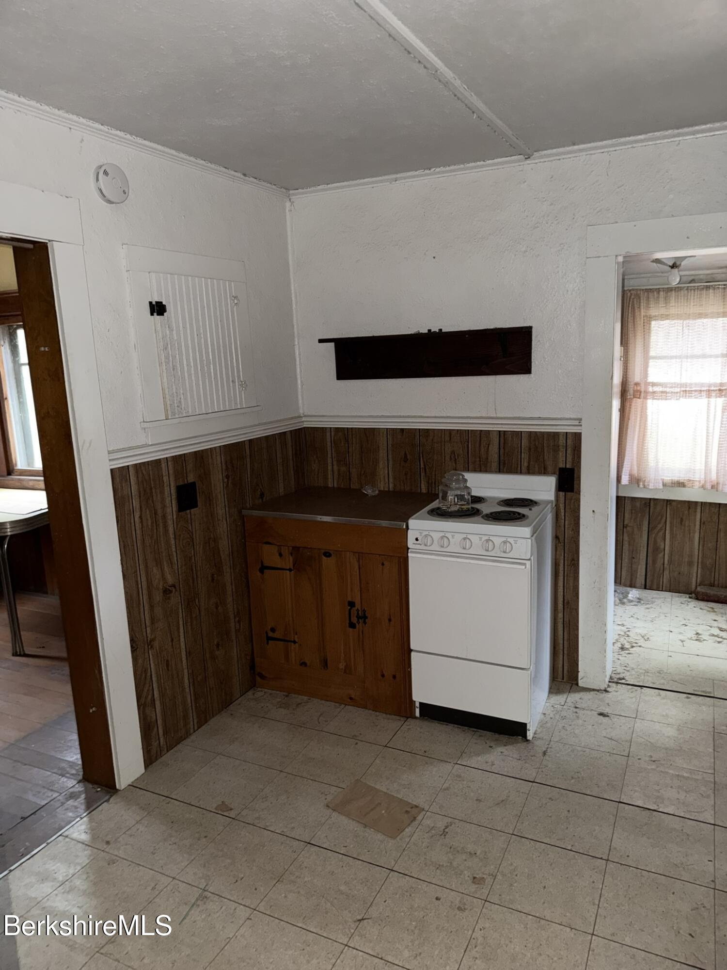 43 Access Road 4 Windsor, MA 01070 - Photo 4 of 10 a utility room with washer and dryer