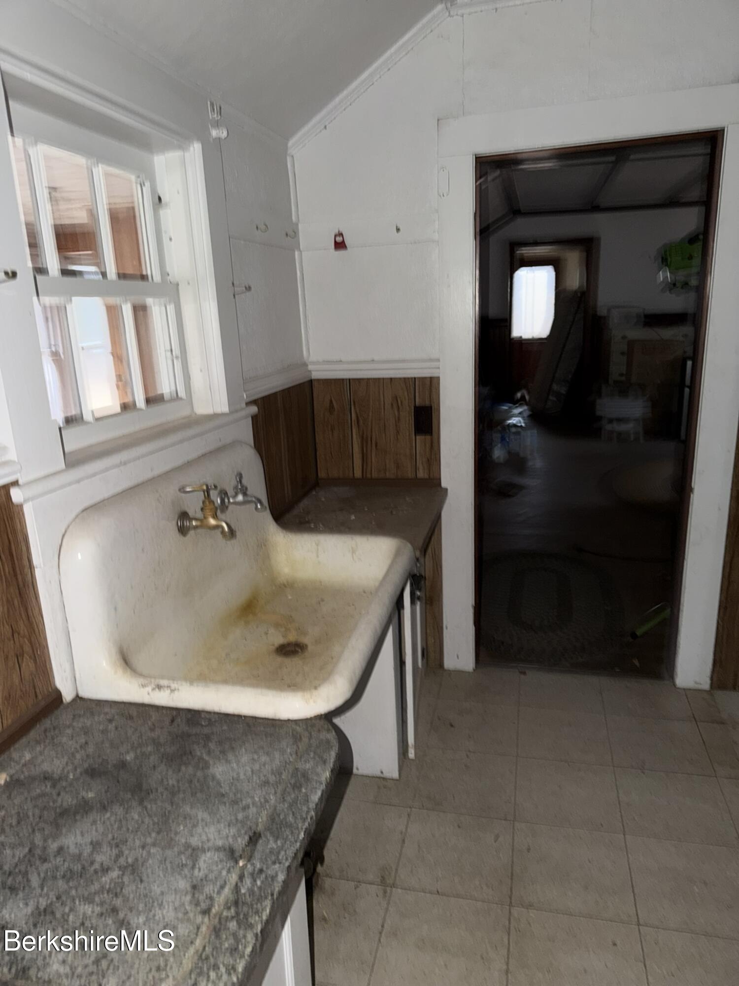 43 Access Road 4 Windsor, MA 01070 - Photo 6 of 10 a bathroom with a sink and mirror