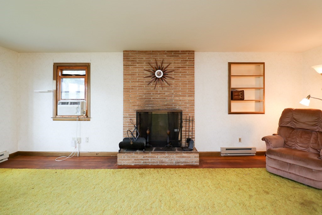 62 Blossom Road West Springfield, MA 01089 - Photo 11 of 23 Gallery Image 11
