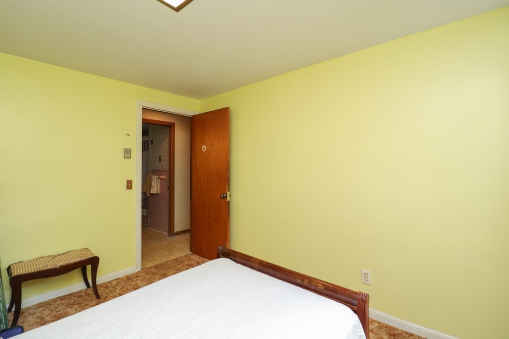 62 Blossom Road West Springfield, MA 01089 - Photo 13 of 23 Gallery Image 13