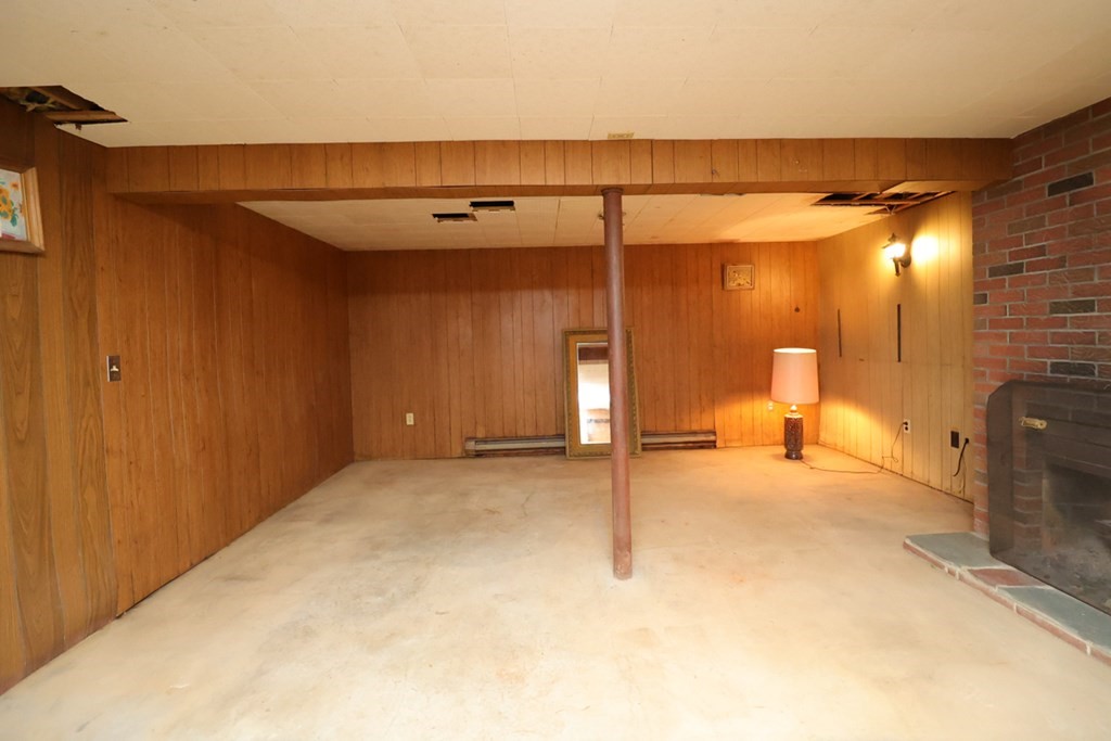 62 Blossom Road West Springfield, MA 01089 - Photo 18 of 23 Gallery Image 18