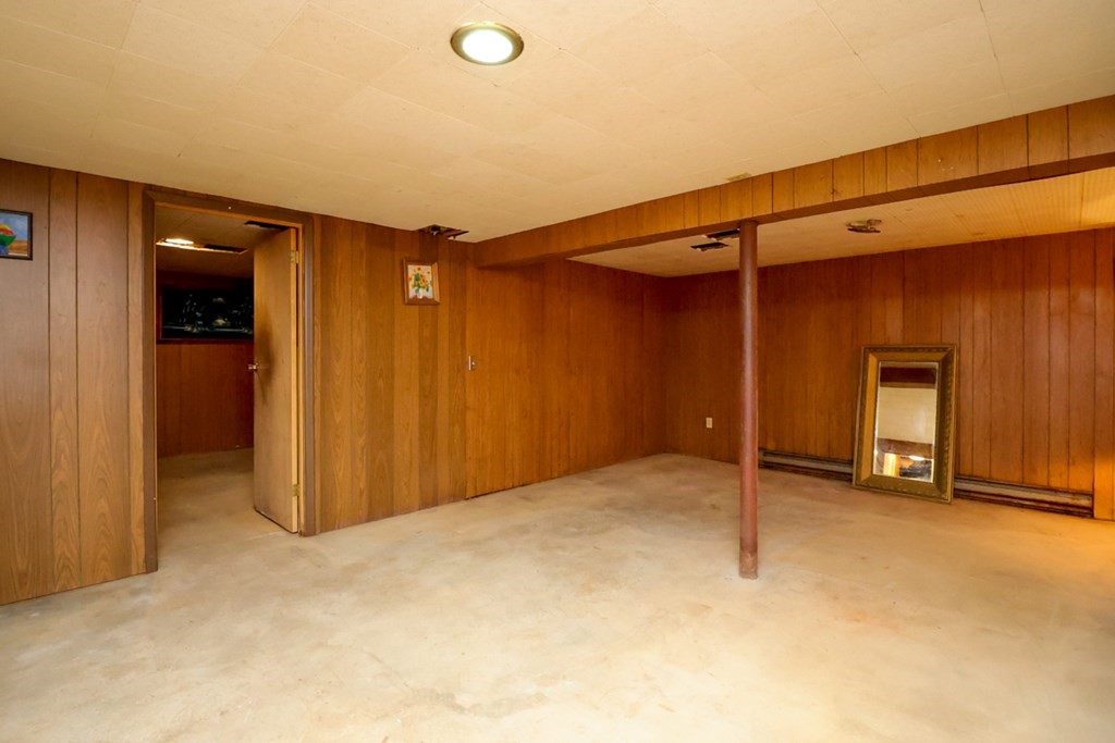 62 Blossom Road West Springfield, MA 01089 - Photo 19 of 23 Gallery Image 19