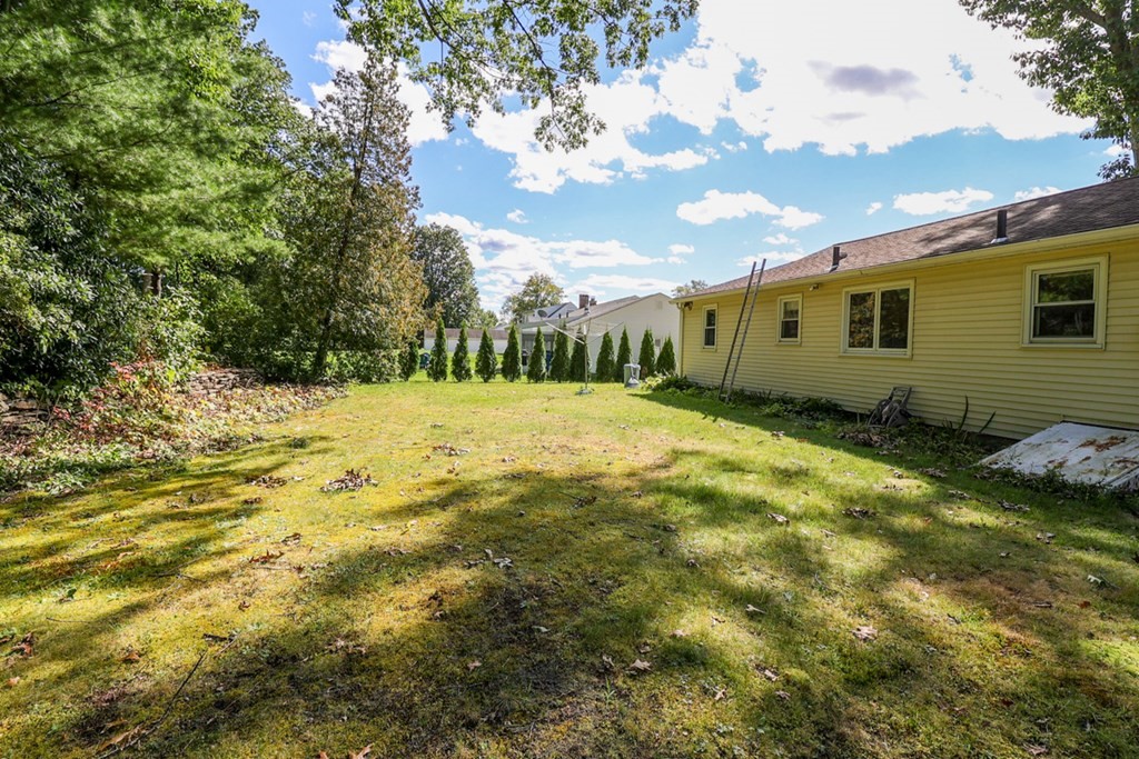 62 Blossom Road West Springfield, MA 01089 - Photo 23 of 23 Gallery Image 23