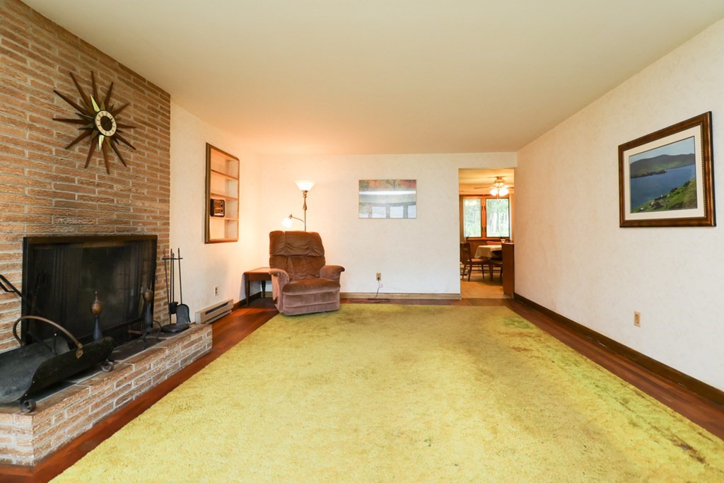 62 Blossom Road West Springfield, MA 01089 - Photo 9 of 23 Gallery Image 9