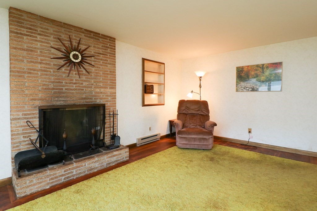 62 Blossom Road West Springfield, MA 01089 - Photo 10 of 23 Gallery Image 10