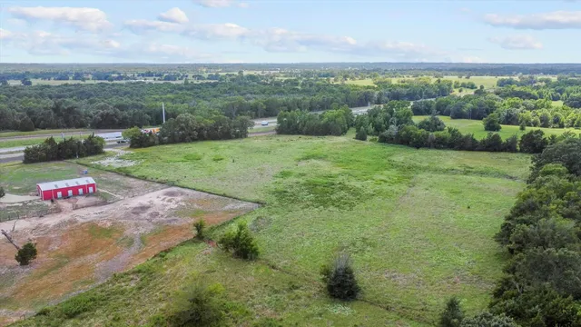 $370,000 | 3402 Interstate 20, Van, TX 75790