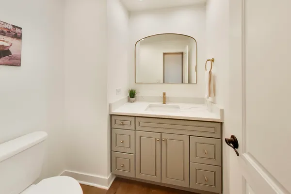 $876,000 | 26 The Court Of Island Point, Northbrook, IL 60062