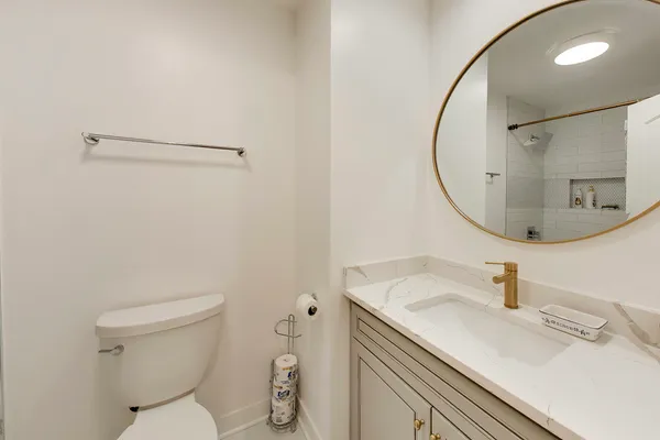 $876,000 | 26 The Court Of Island Point, Northbrook, IL 60062