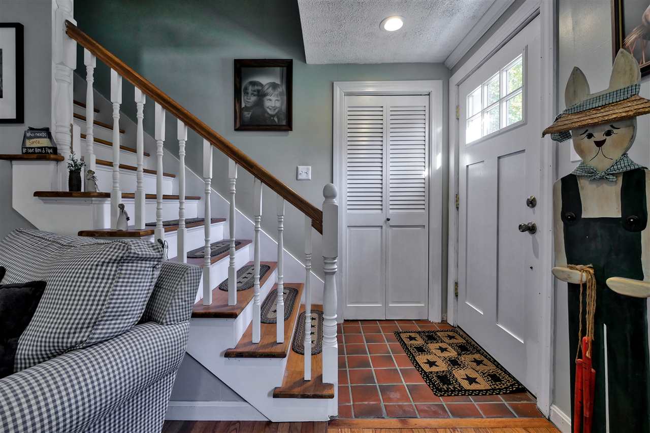 45 Sargent Road Holderness, NH 03245 - Photo 4 of 33