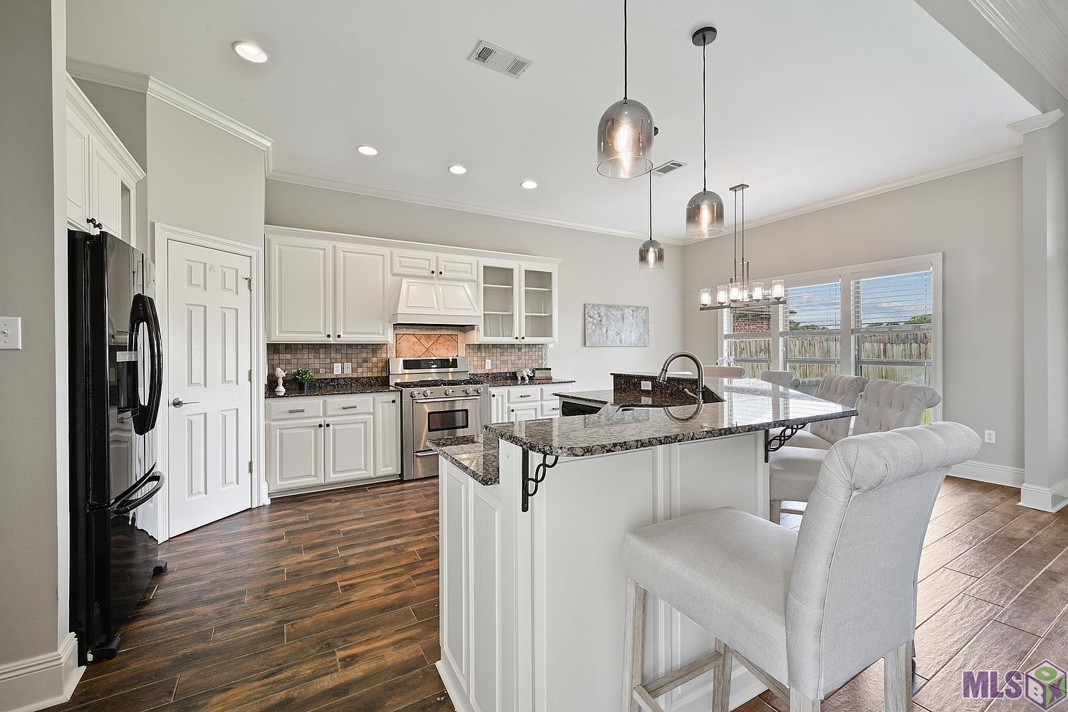 8854 Foxgate Drive Baton Rouge, LA 70809 - Photo 8 of 25 Gallery Image 8
