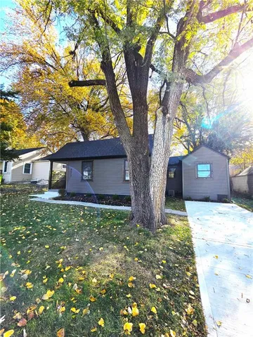 $285,000 | 4017 West 47th Street, Roeland Park, KS 66205