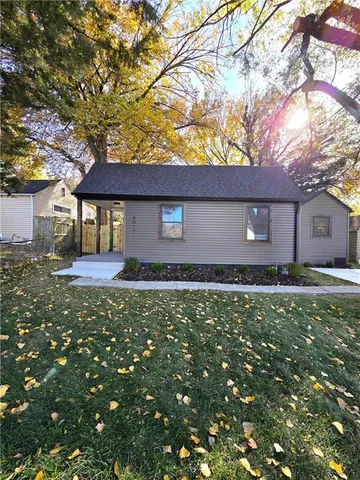 $285,000 | 4017 West 47th Street, Roeland Park, KS 66205