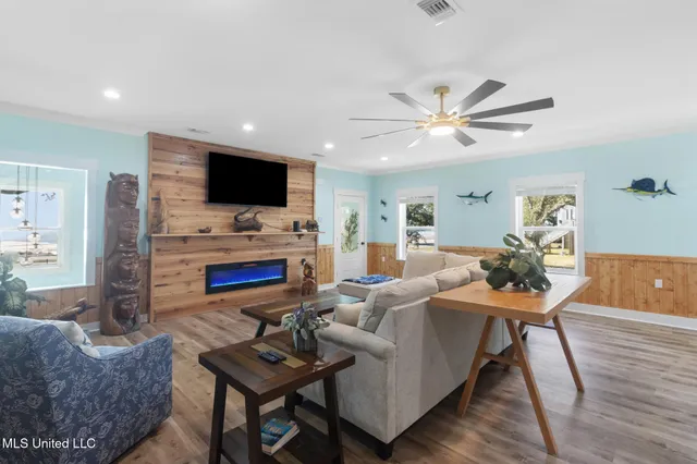 $799,000 | 1002 East Beach Boulevard, Long Beach, MS 39560