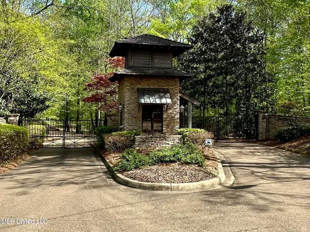 $165,000 | 922 Brookhollow Court, Flowood, MS 39232