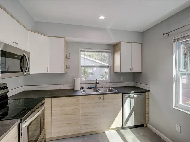 $2,000 | 1007 Sumner Boulevard, Unit C, Safety Harbor, FL 34695