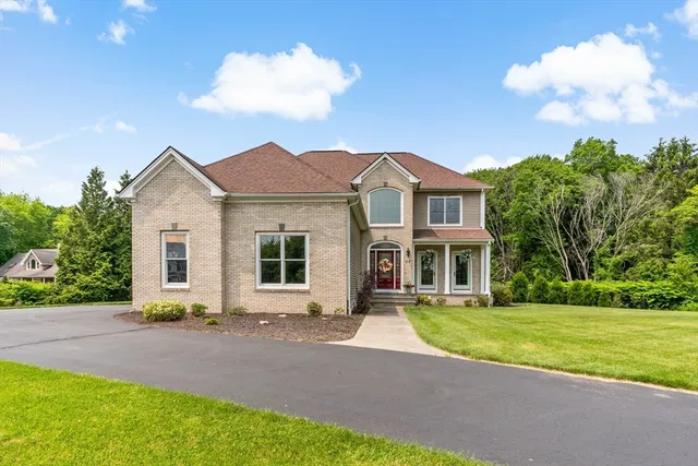 $885,000 | 20 Taylor Drive, Rehoboth, MA 02769
