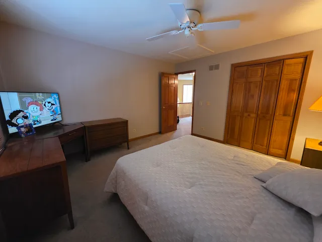 $394,900 | 27W225 Ash Court, Winfield, IL 60190