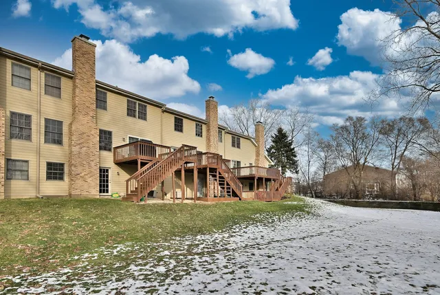 $394,900 | 27W225 Ash Court, Winfield, IL 60190