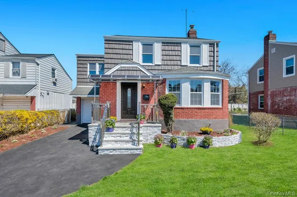 $989,000 | 160 Fallon Avenue, Elmont, NY 11003