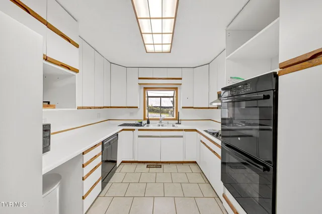 $275,000 | 530 Deck Valley Road, Bristol, TN 37620