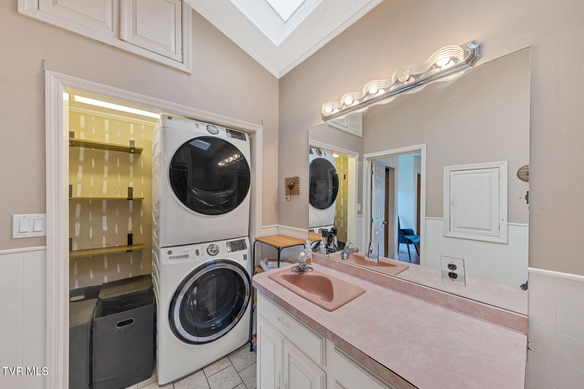 530 Deck Valley Road Bristol, TN 37620 - Photo 14 of 44 19-web-or-mls-M50A9639