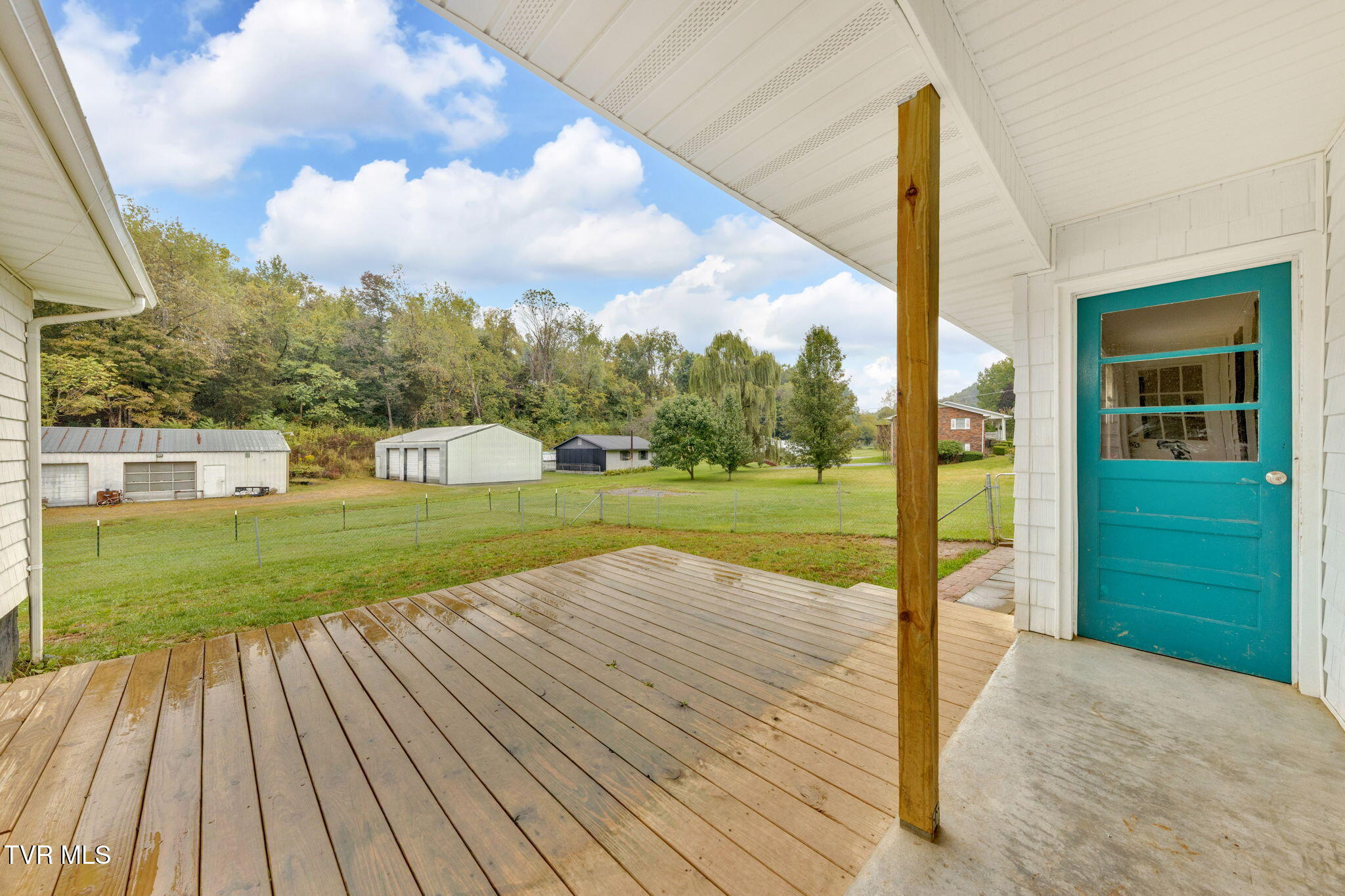 530 Deck Valley Road Bristol, TN 37620 - Photo 22 of 44 4-web-or-mls-M50A9681