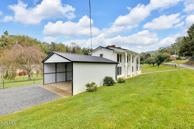 $275,000 | 530 Deck Valley Road, Bristol, TN 37620