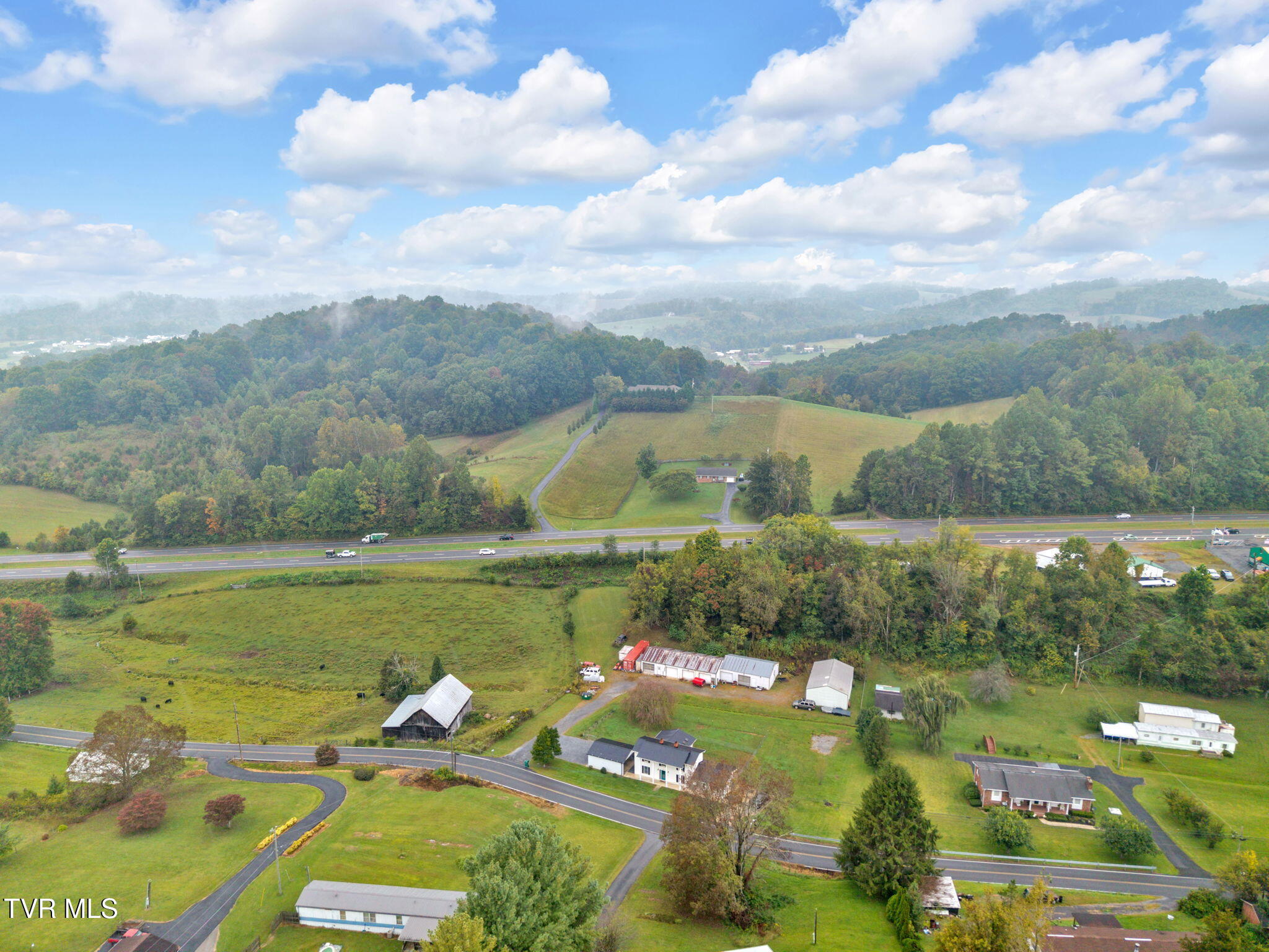 530 Deck Valley Road Bristol, TN 37620 - Photo 25 of 44 8-web-or-mls-DJI_20250924102751_0004_D