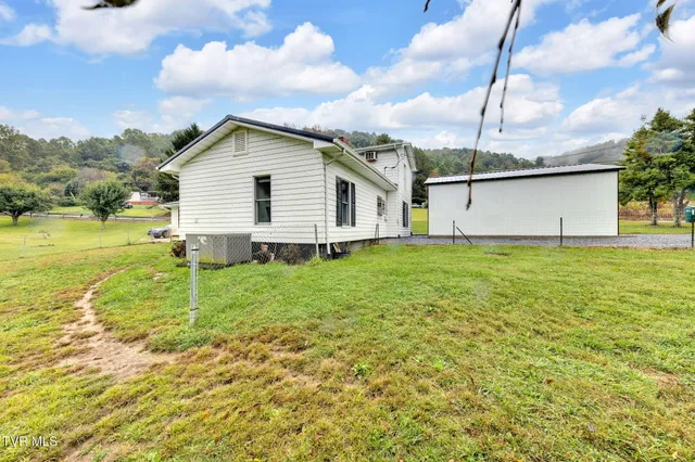 $275,000 | 530 Deck Valley Road, Bristol, TN 37620