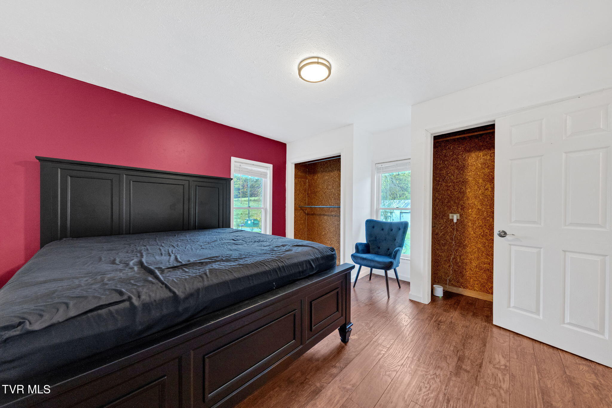 530 Deck Valley Road Bristol, TN 37620 - Photo 8 of 44 36-web-or-mls-M50A9627