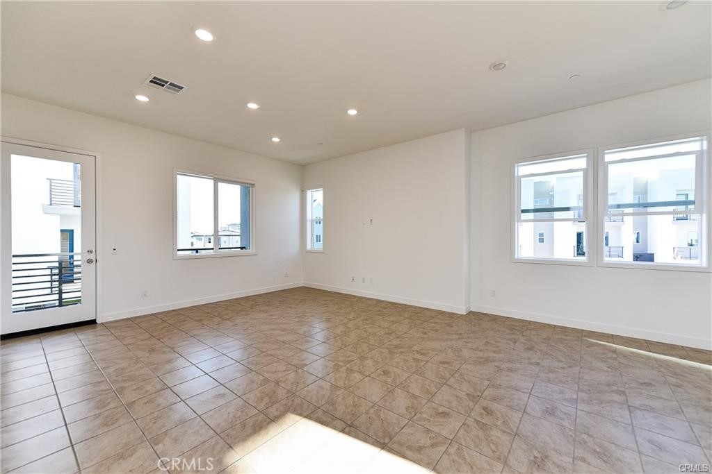 258 Sash Irvine, CA 92618 - Photo 9 of 23