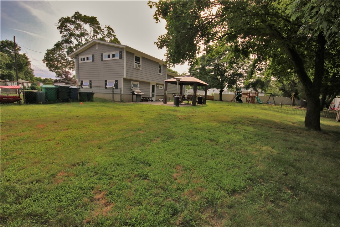 44 Deborah Road Warwick, RI 02888 - Photo 12 of 13 Gallery Image 12