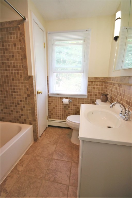 44 Deborah Road Warwick, RI 02888 - Photo 4 of 13 Gallery Image 4