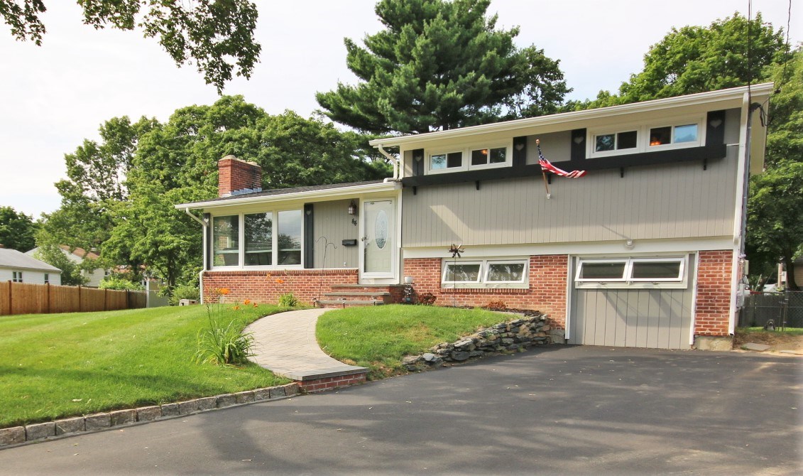 44 Deborah Road Warwick, RI 02888 - Photo 9 of 13 Gallery Image 9