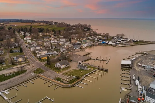 $525,000 | 1568 Water Street, Newfane, NY 14126