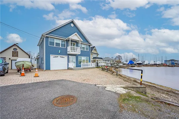 $525,000 | 1568 Water Street, Newfane, NY 14126